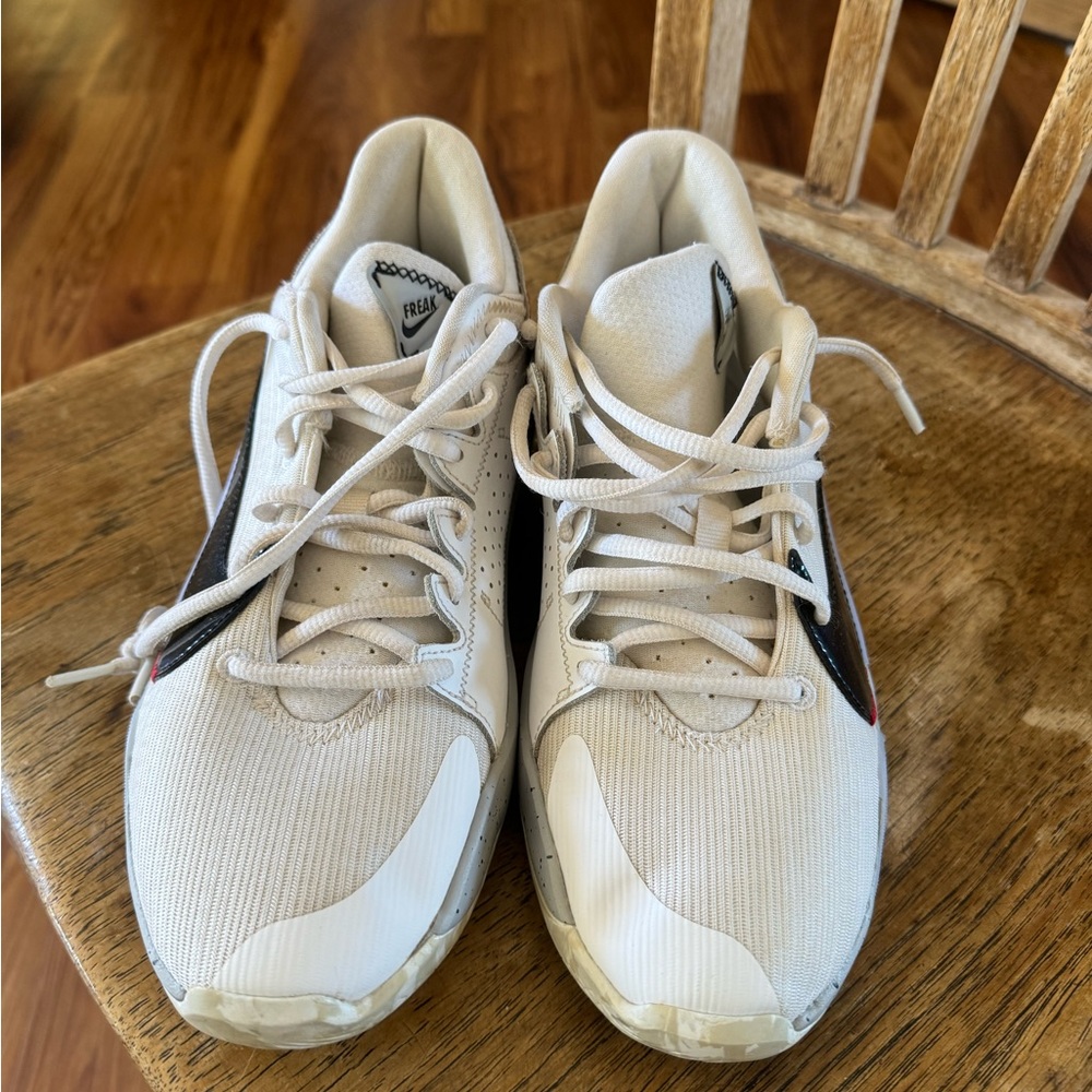 Boys Nikes